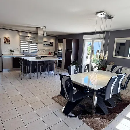 Superbe Maison F5 Terrasse Et Jardin, Au Calme A 15 Min De Colmar Et Mulhouse *